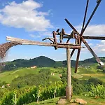 Eckberger Weinstrasse 139