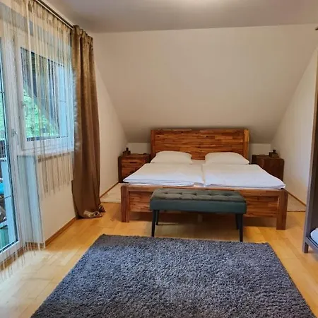 Eckberger Weinstrasse 139 Appartement