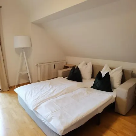 Apartment Eckberger Weinstrasse 139 *