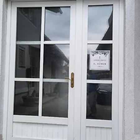 Eckberger Weinstrasse 139 *