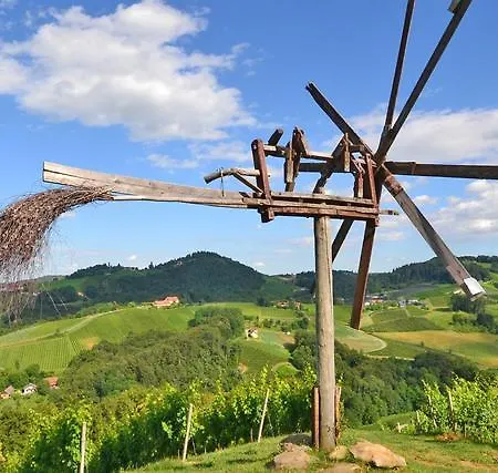 Eckberger Weinstrasse 139