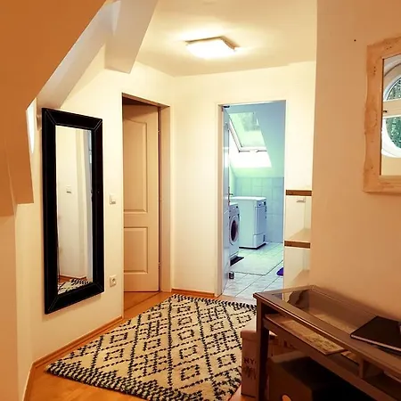 Eckberger Weinstrasse 139 Apartment *